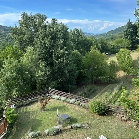 Cascina Ciosse Bed & Breakfast Grognardo