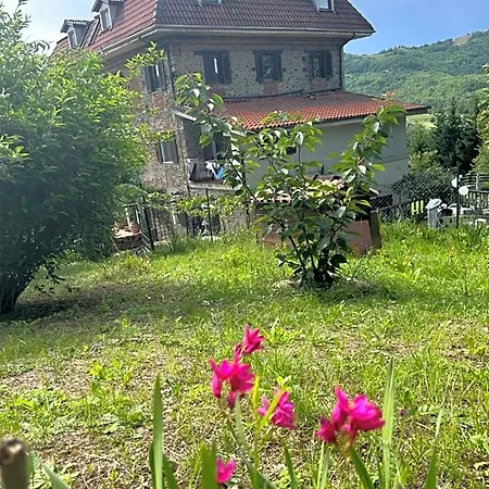 Cascina Ciosse Bed & Breakfast