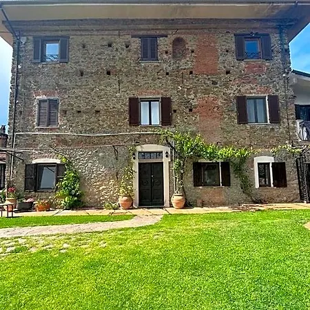 Bed & Breakfast Cascina Ciosse 3*