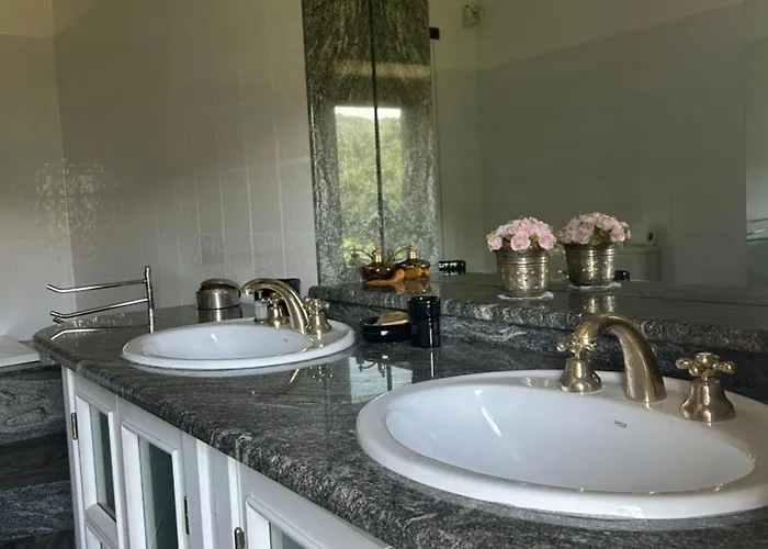 Cascina Ciosse Bed & Breakfast